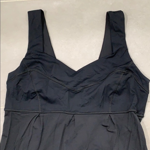 Lululemon black tank, size 8 - Picture 4 of 8